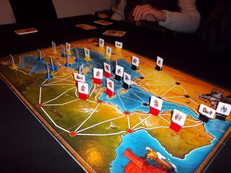 Incroyable ! Je vais jouer à Rome et Carthage ! Le plateau après la disposition des unités au choix des joueurs...