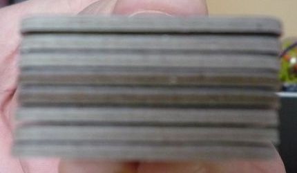 Tranche des anciennes tuiles "Rôle" et des nouvelles.