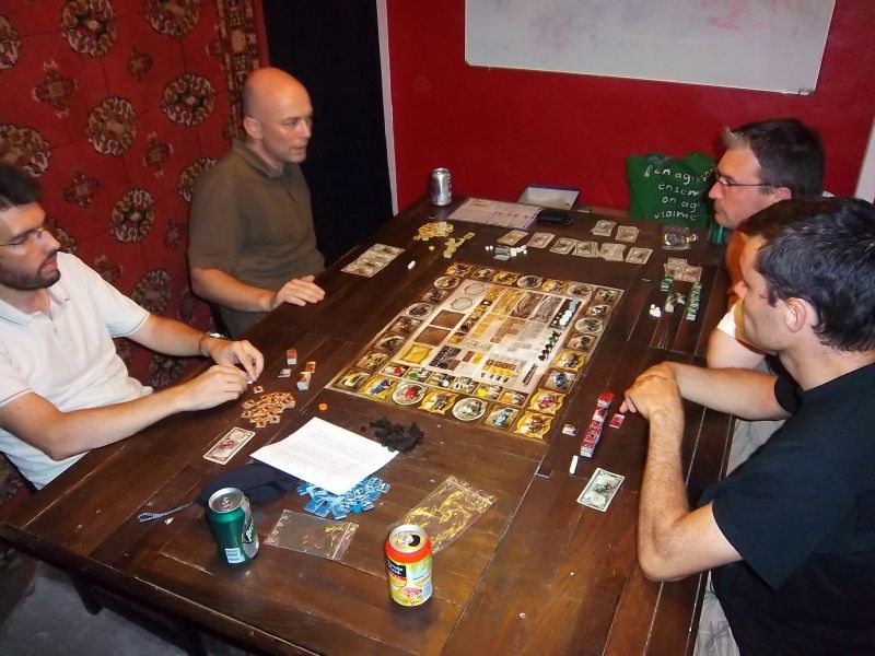 Pendant ce temps, se jouait une partie d'Automobile...