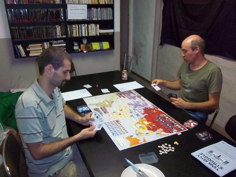 ...une partie de TS vite achevée par l'URSS...(coucou Nicolas...un commentaire ?)