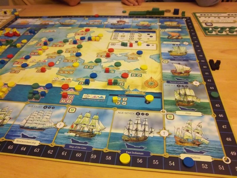 Le plateau en fin de partie. Si vous forcez un peu sur les yeux, vous verrez le marqueur de score rouge au fond. On a tous dépasser les 100 points, mais certains plus que d'autres... :-(