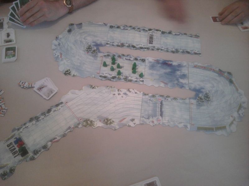 La grille de départ est prête, les chiens piaffent d'impatience ...