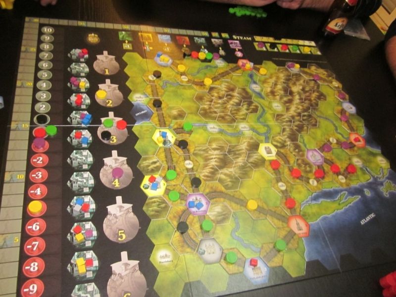 un début de partie montrant bien les difficultées de Thomas et ma facilité car seul sur la droite (les violets).