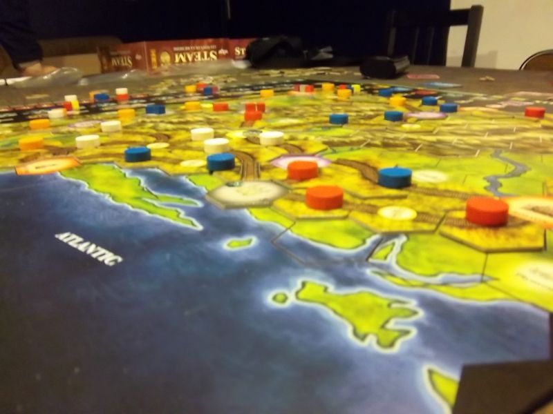 Ben moi, je m'y suis habitué aux petites locomotives, si bien qu'avec les marqueurs ronds maintenant, je trouve que cela fait un peu...plat.