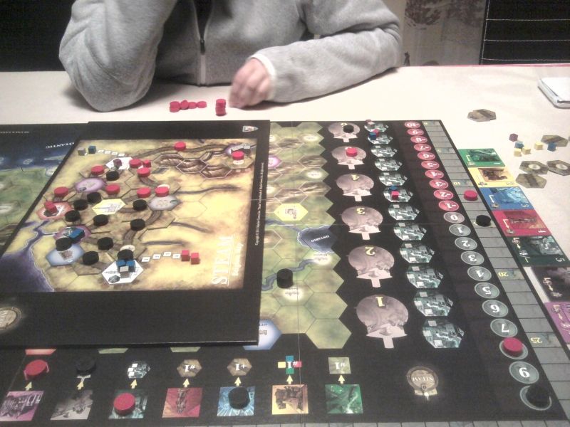 Mon réseau (noir) est bien plus efficace que celui de Caro, je commence à prendre les devants au score.