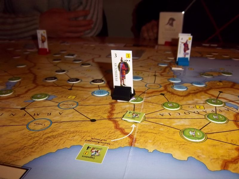 Perdicas en route pour Pella...il y croyait encore à ce moment là. Derrière, Peython se prépare à fondre sur Babylone.