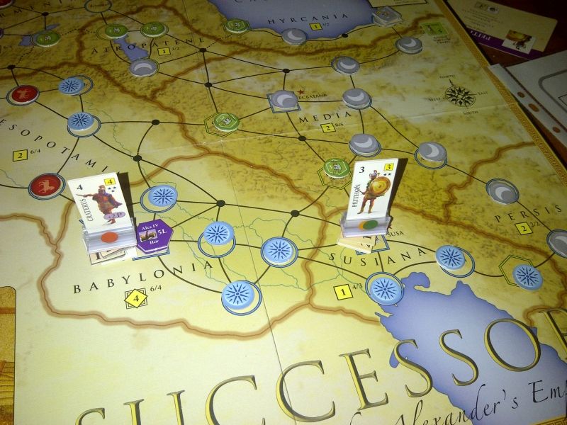 Tour 3 Cratère veut enlever le petit héritier à Babylone