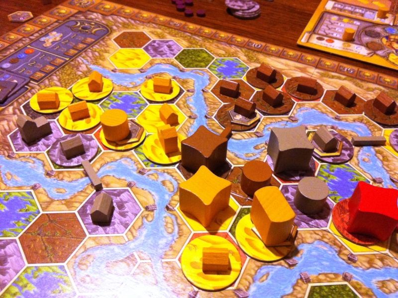 Gros plan sur les agglomérations du nomade : son aversion naturelle pour l'eau l'a fait négliger la navigation qui lui aurait cependant permis de regrouper ces deux agglomérations