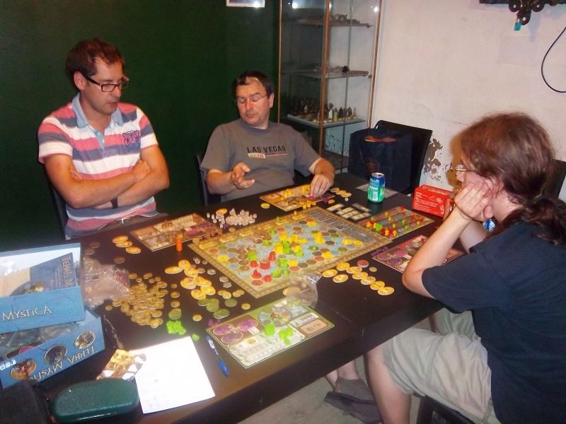 Et comme souvent, on rrrrrrefait le match en fin de partie. Mais bon, vu les scores, la victoire des Halflings est sans discussion