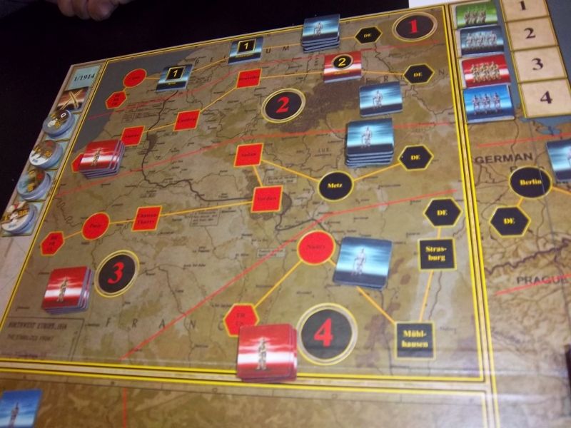 Deuxième partie de l'année 1914...les allemands ont percé au nord du front de l'ouest.