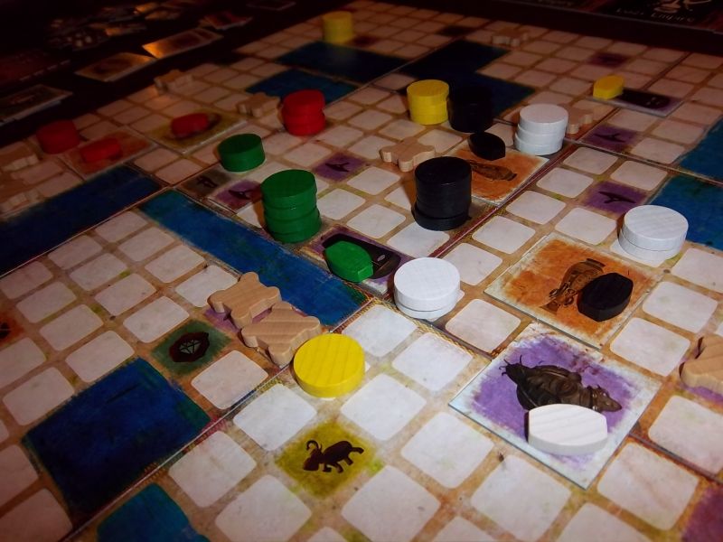 Le plateau d'un peu plus près : nous avons là disons...une certaine sobriété.