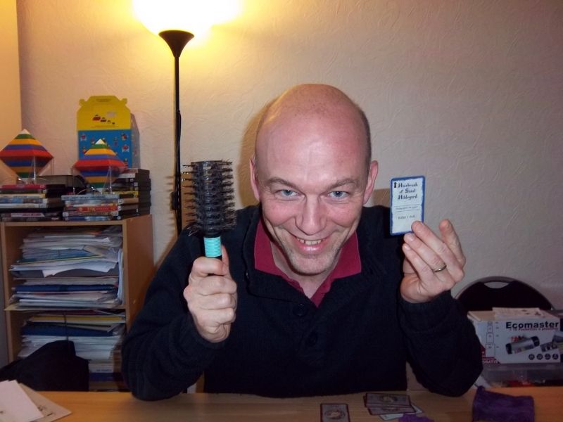 Il faut juste que j'achète la brosse de sainte Hildegarde ? Heu...Elle est authentique ? ça va vraiment me laver de mes péchés ça ? 