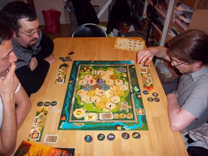 La partie est déjà bien entamée... monsieur Plume en action.