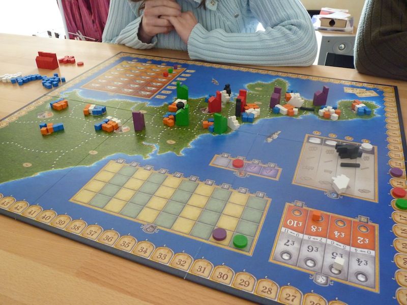 Erwan bien placé pour avoir ses zones adjacentes. Je prend une zone intéressante, mais pas arrangeante à ce moment de la partie. 