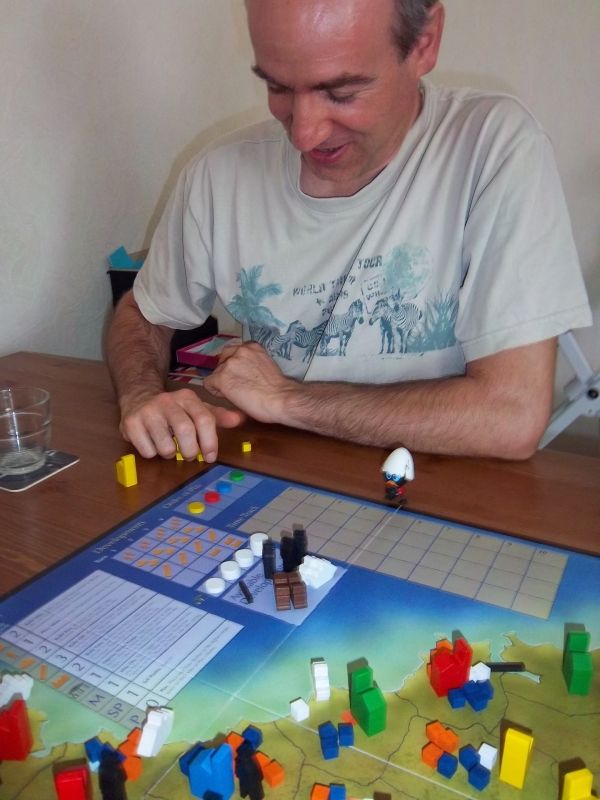 Monsieur Tyrion, qui s'est plaint assez rapidement  de son début de partie, fut le premier à avoir droit au Caliméro...