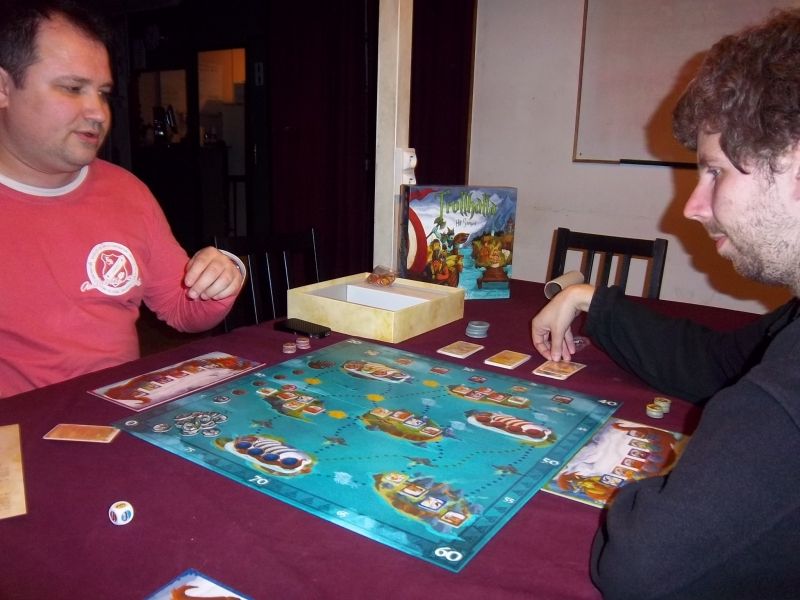 Et nous voilà devant Trollhalla...