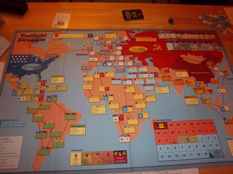 Oui, je commence par le plateau final...