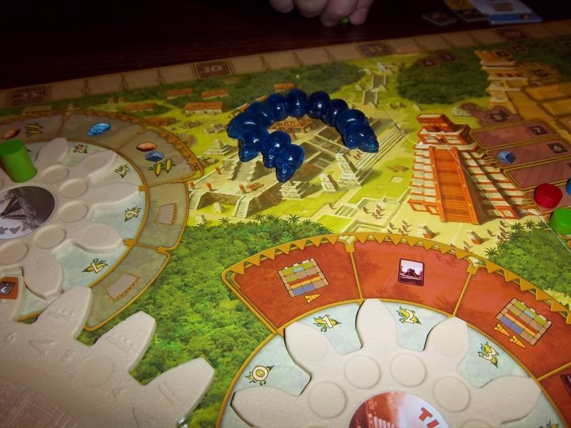 Il y a toujours un joueur qui fait mumuse avec les cranes. C'est monsieur Papi qui a pris le relais de monsieur Edouard (voir une précédante partie).