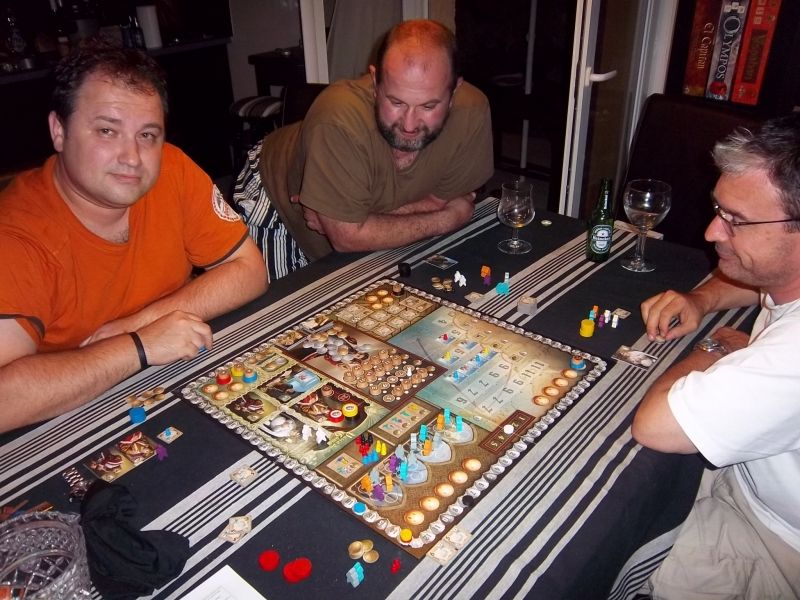 Mes trois adversaires durant cette partie. De gauche à droite, Lilajax, Marc, Cormyr.