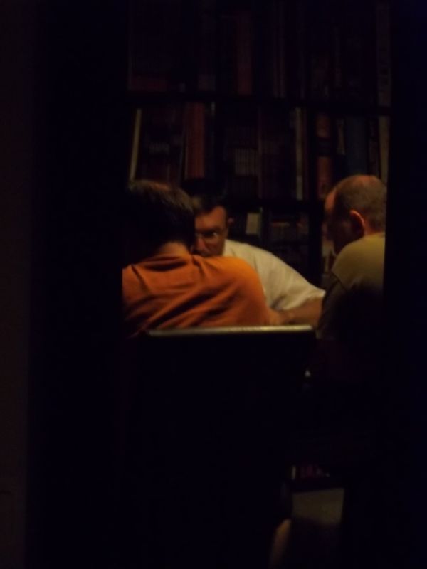 Une photo (ratée) prise dans un miroir...je voulais les surprendre en train de comploter dans mon dos...