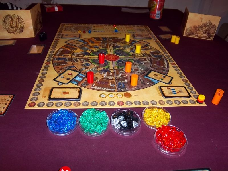 Elles sont belles les gemmes dans cette édition...quelqu'un serait prêt à échanger les siennes contre mes cubes en bois ? Personne...bon, j'aurais essayé...