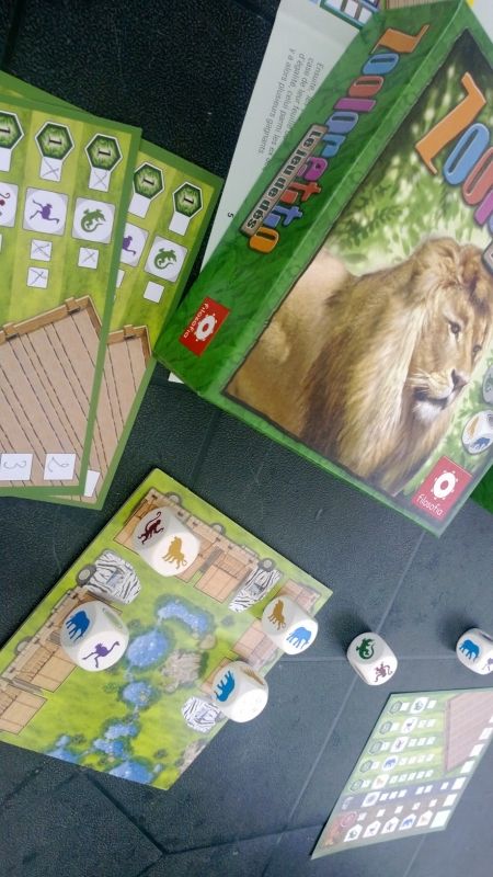 un tit jeu de dés en attendant les autres ?