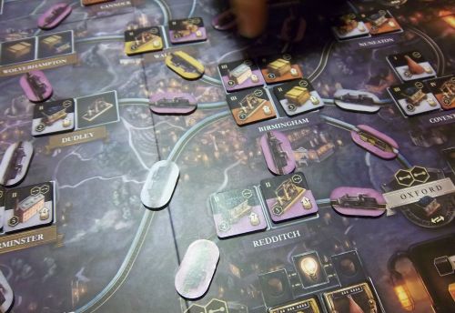 A Brass Lancashire, ça se bouscule généralement autour de Manchester. Ici, c'est tout naturellement autour de Birmingham...