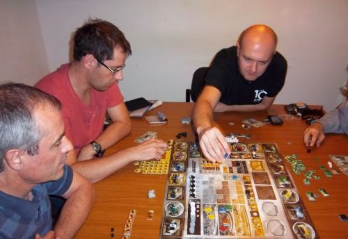 Monsieur Xavier en action...ça allait bien au début pour vous hein ? Puis ça s'est gâté...que voulez-vous, l'industrie automobile, c'est comme ça.