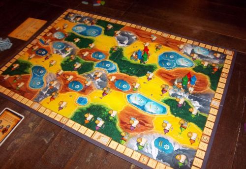 Le plateau avant de commencer... oui, je sais, les pions scores sont mal placés, bon ça va hein !  on a corrigé après.