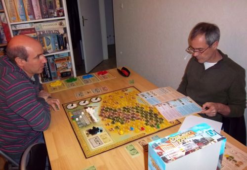 Rapide remise en mémoire des règles avant d'entamer la partie. A noter que monsieur Zhor à l'habitude d'y jouer sur son IPade.