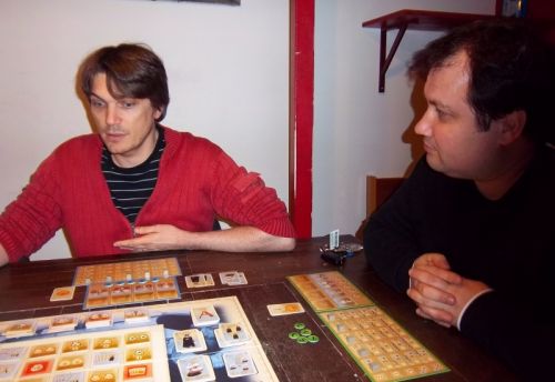 "Il est incroyable ce jeu j'vous dis"...Unkle entre en contact spirituel avec Goa (quand il est comme ça, on peut plus l'arrêter), mais Lilajax est prêt à en découdre