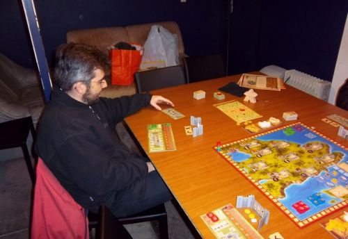 ...sans oublier monsieur Briac, dont l'allure décontractée ne doit pas vous tromper : il se concentre. 