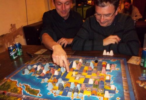 "Là ! Faut prendre ça en photo ! Le quartier de la honte...Hoooouuuu ! Remboursez !"