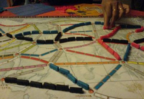 Zoom plateau sur la pose des wagons de Berna...