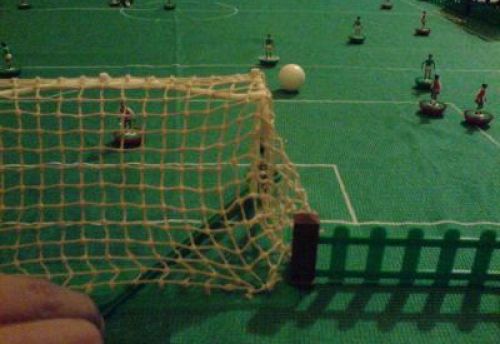 Tir d'un français ? l'entrée de la surface, et But !! 2-1