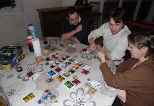 Après quatre ou cinq tours de jeu, les joueurs sont déjà bien dans la partie...