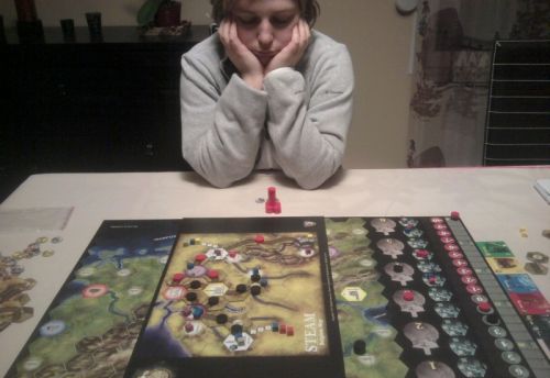 Caro se demande si elle est bien embarquée dans cette histoire. NON elle ne dort pas !!