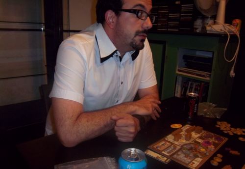 Monsieur Thieumm, déjà inquiet par le tournure des évènements.