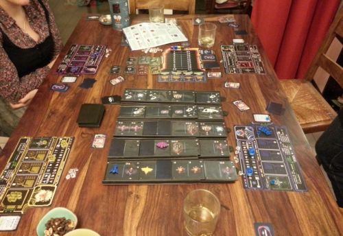 ya du sacré matos et faut pas mal de place :) En route pour l'aventure !!!