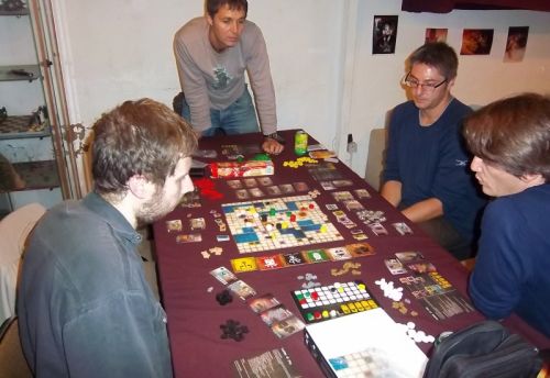 Mes 4 compagnons de jeu : Le Lozi Thomas, le Zulu Lau, Le Mutapa Benoît, le Mapungubwe Unkle. Moi, j'étais un Kilwa. 