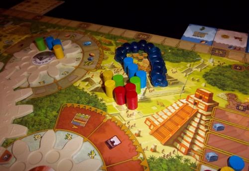 Monsieur Edouard a joué avec les cranes...tsss, tsss, tsss, un rien l'amuse. 